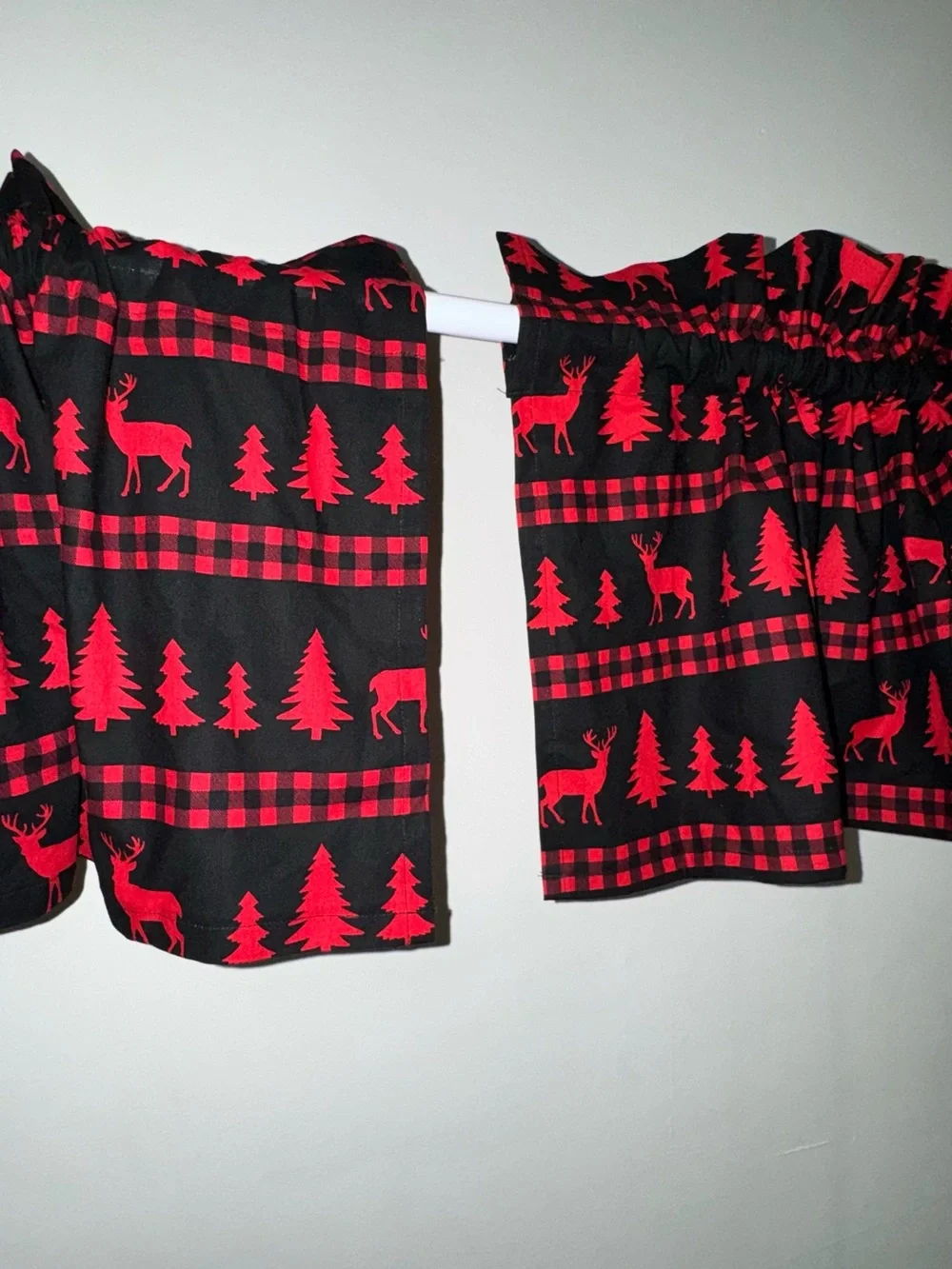 New Set of 2 valance’s